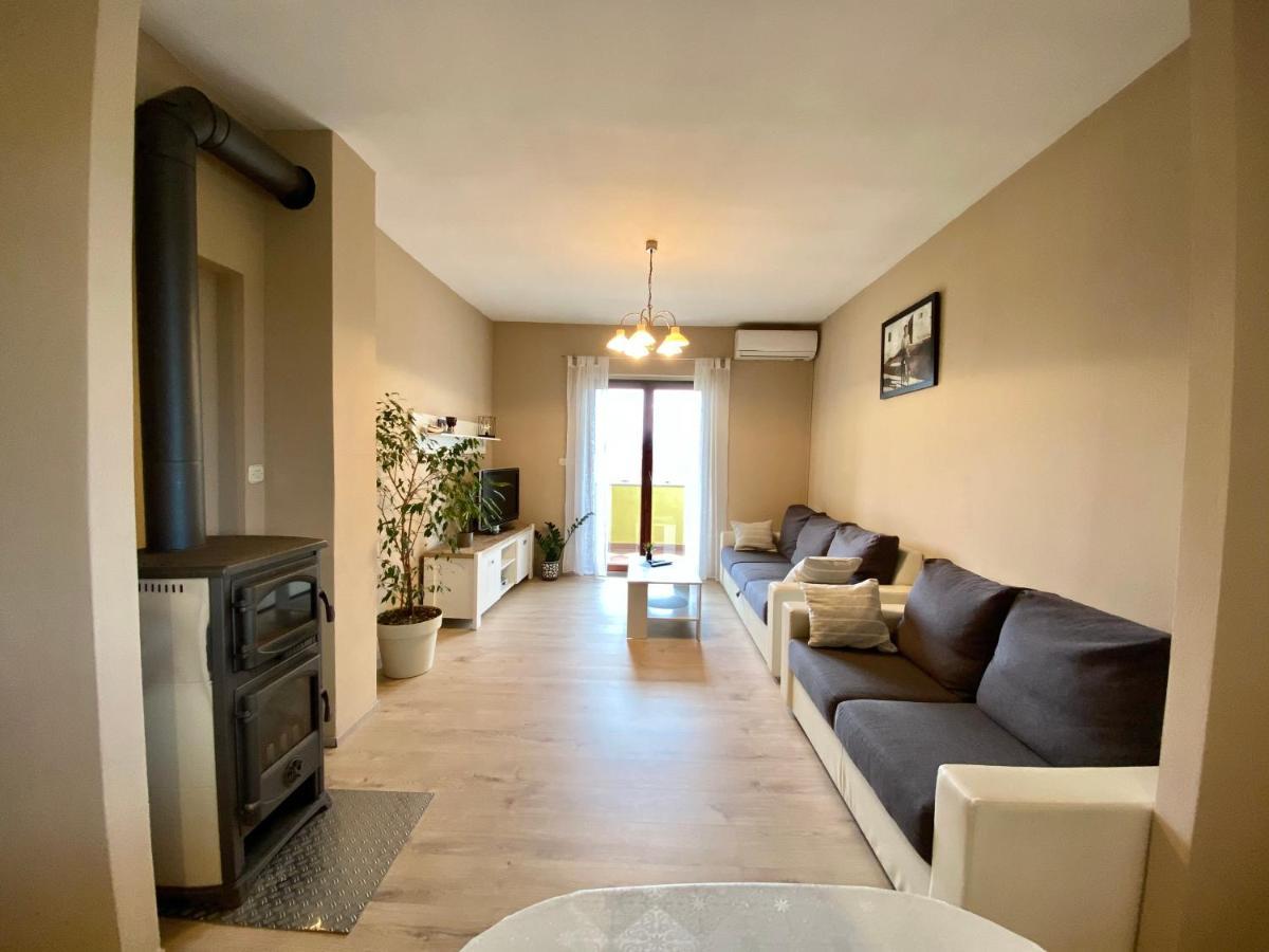 Apartment Marcella 1 Любач Экстерьер фото