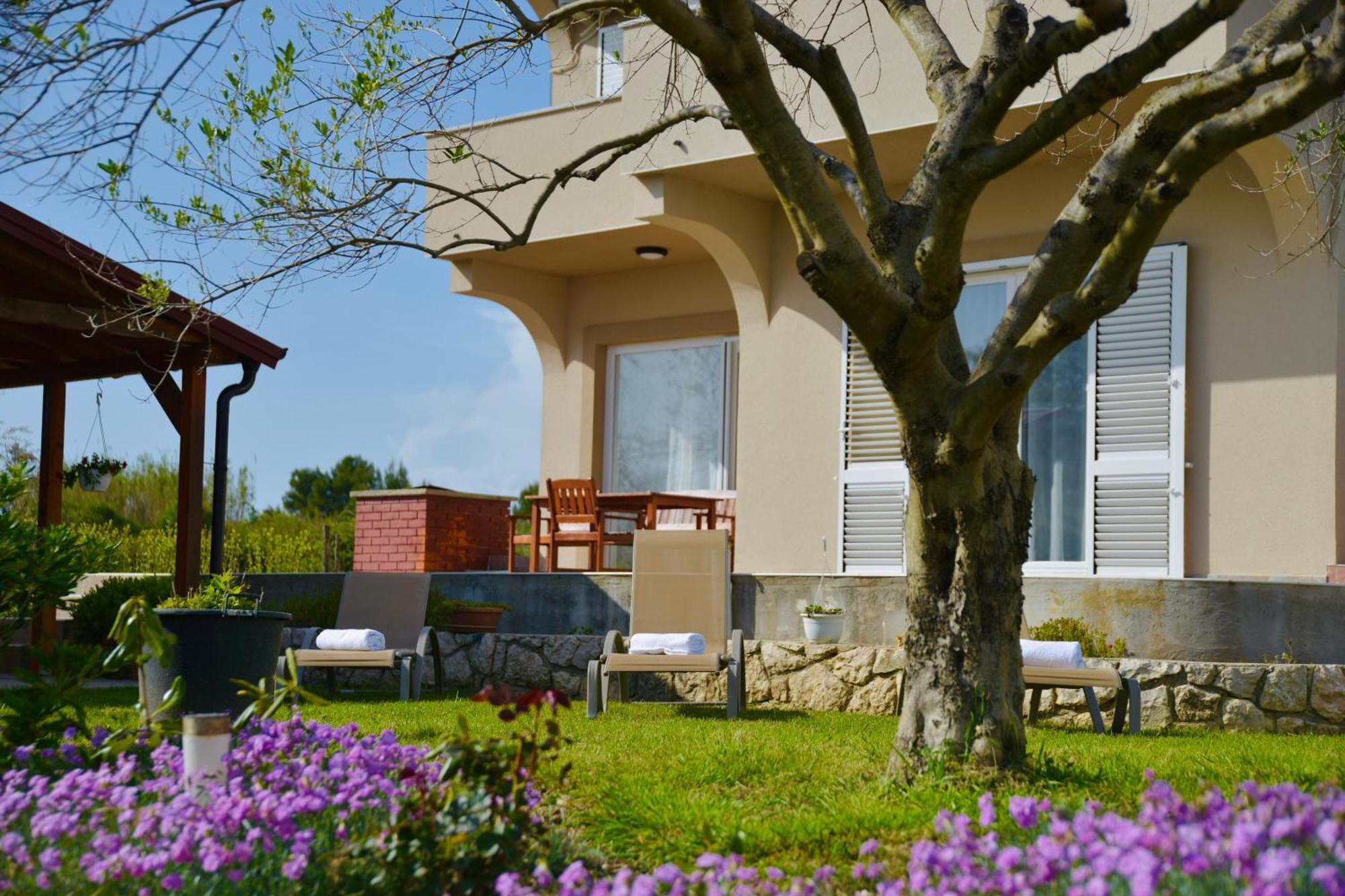 Apartment Marcella 1 Любач Экстерьер фото