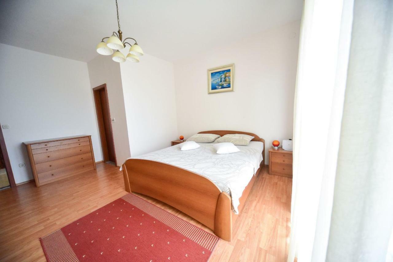 Apartment Marcella 1 Любач Экстерьер фото
